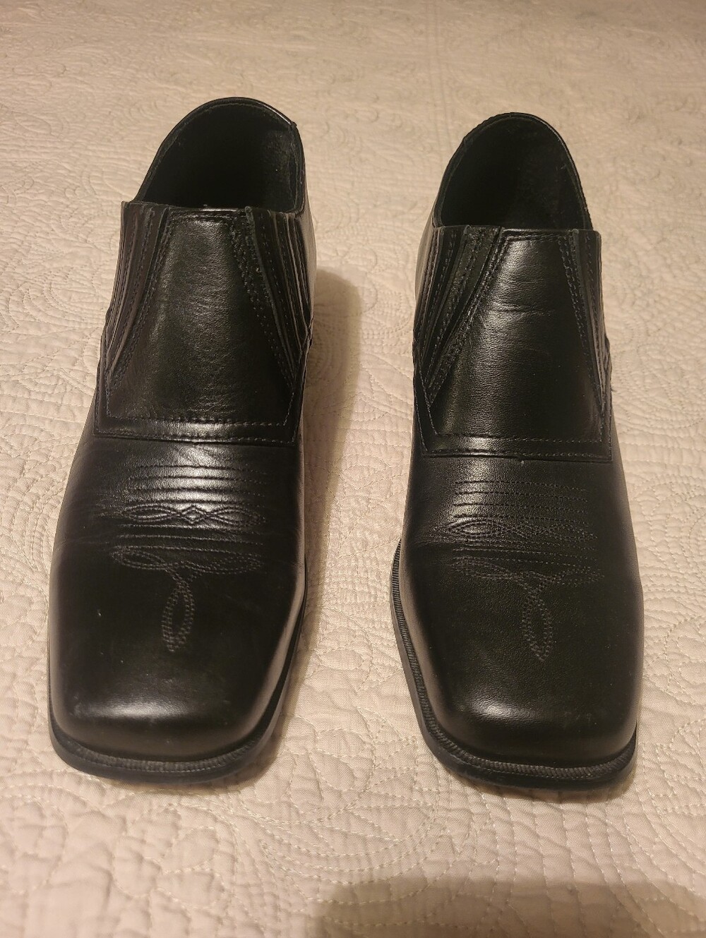 Women's Black Slip-On Leather Dress Shoes